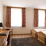Deutsches Haus Anno 1898 Hotel